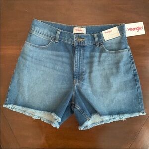 Wrangler High Rise Denim Jean Shorts Frayed Hem 4 Inch Inseam Size 12/31 NWT